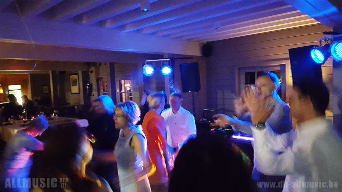 DJ op je personeelsfeest
