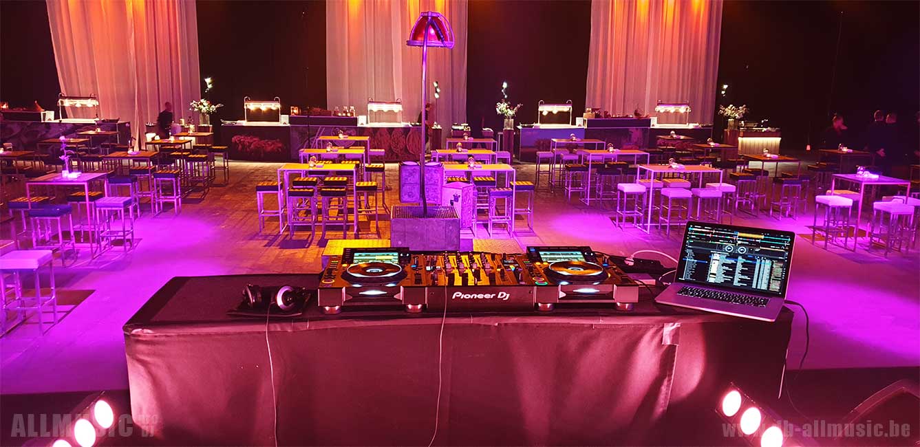 DJ op je personeelsfeest