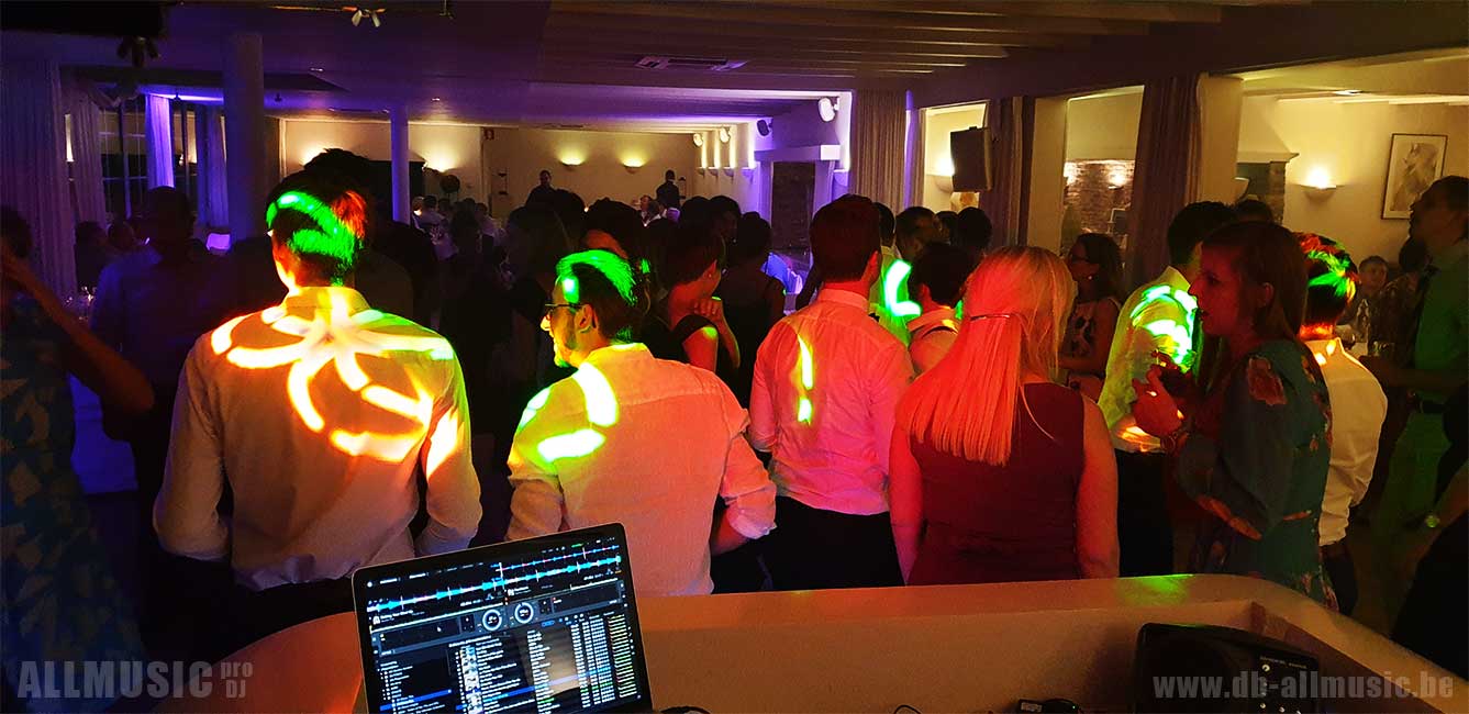 uw trouwfeest DJ in actie.