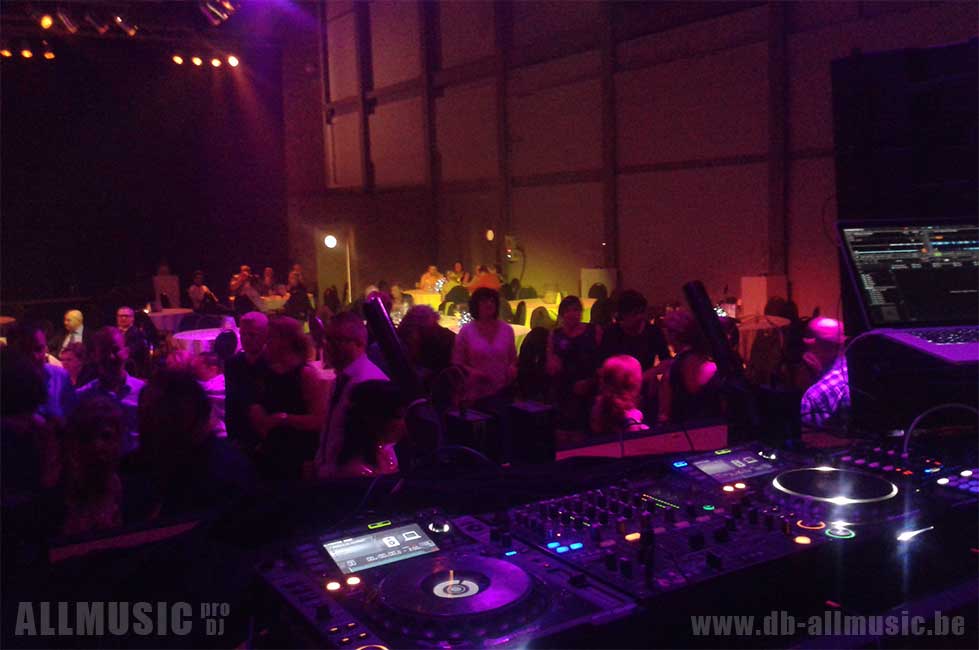 feest Discobar DJ