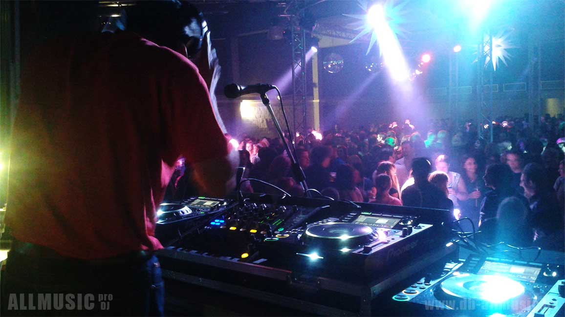feest Discobar DJ