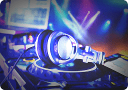 We zijn professionele DJ's in het waasland.